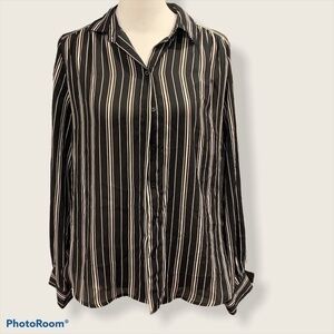 Last Chance HM Womens Blk/Wht Striped Long Sleeve Button Down Blouse Size 2